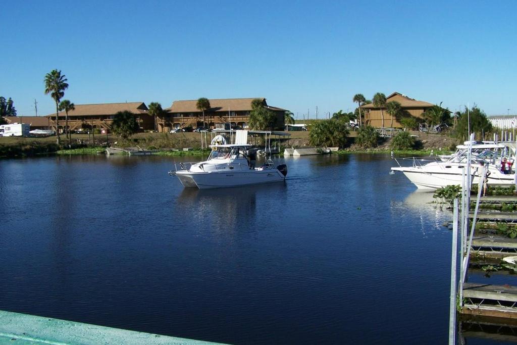 كلوستون Roland Martin Marina/Resort المظهر الخارجي الصورة